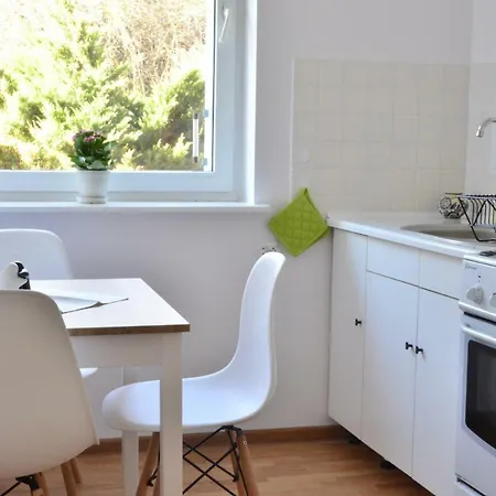 Private Near The Centre