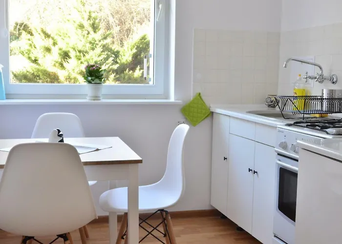 Private Near The Centre